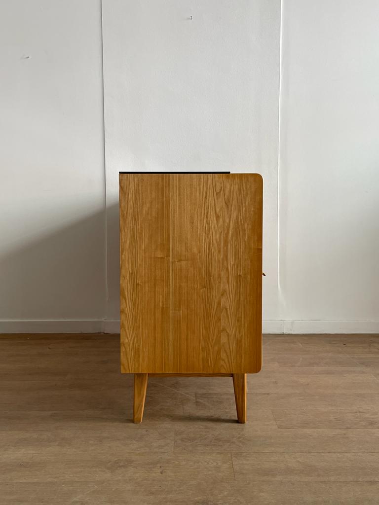 Jitona sideboard