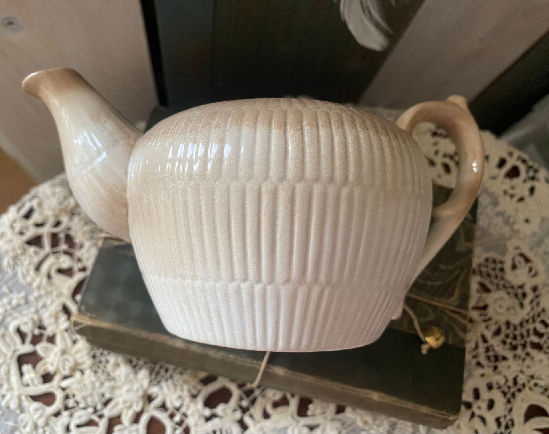 Porcelain teapot Villeroy and Boch model Dresden