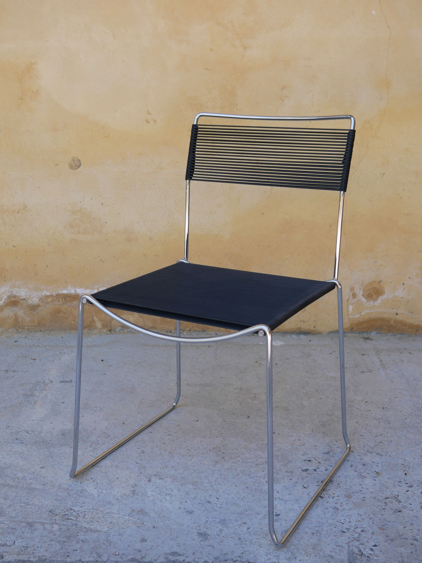 Black vintage scoubidou chair