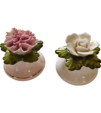 Salière et poivrière fleurs en porcelaine Denton