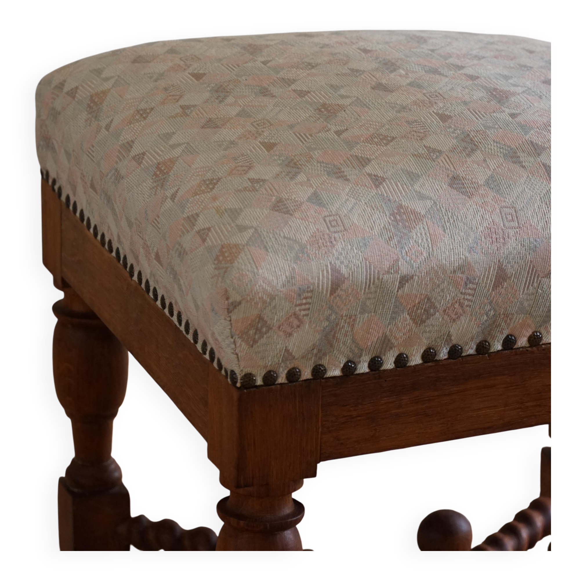 English-style baroque chair with twisted legs in elm, 1920s.