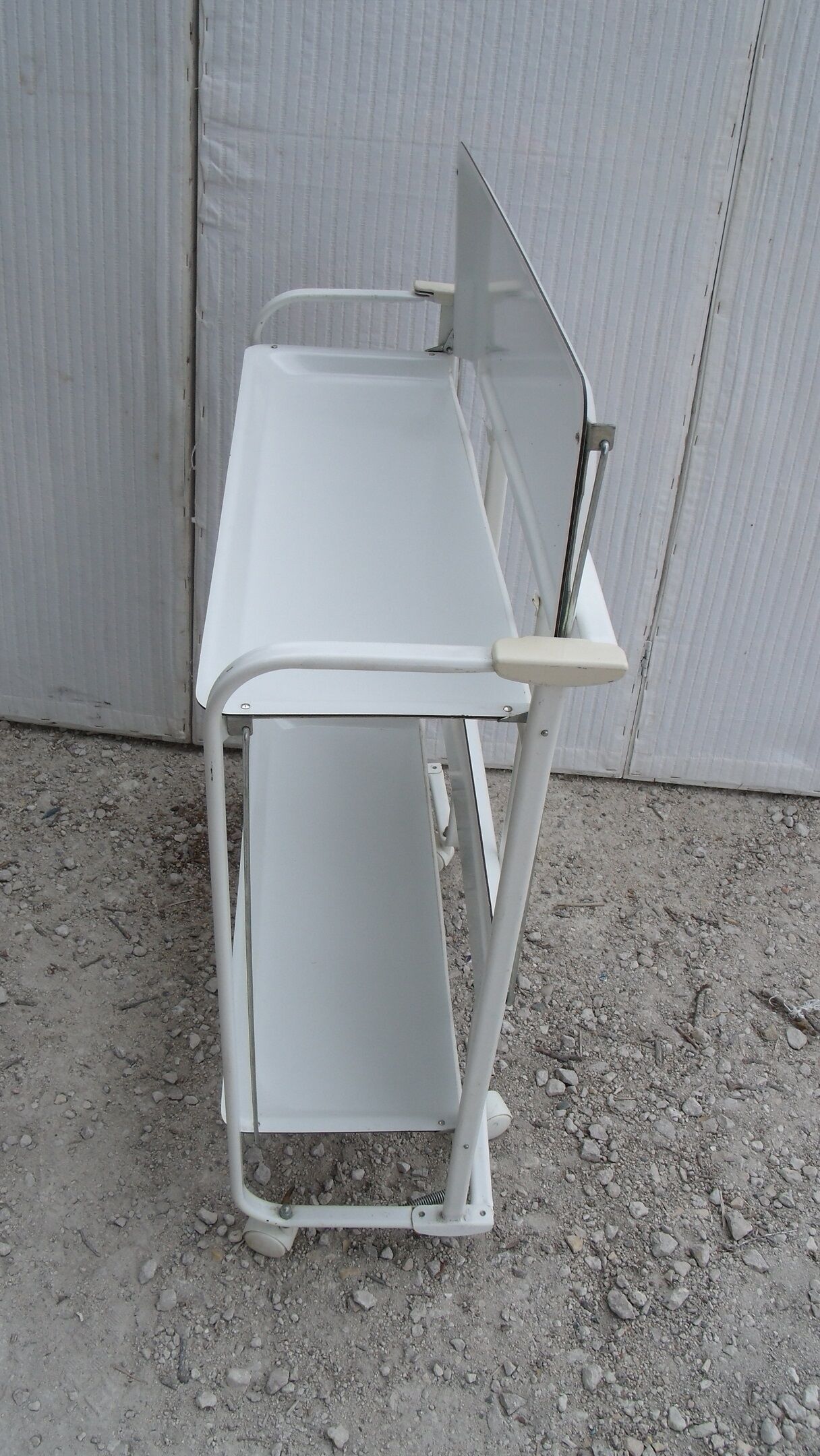 Serving white folding rolling table