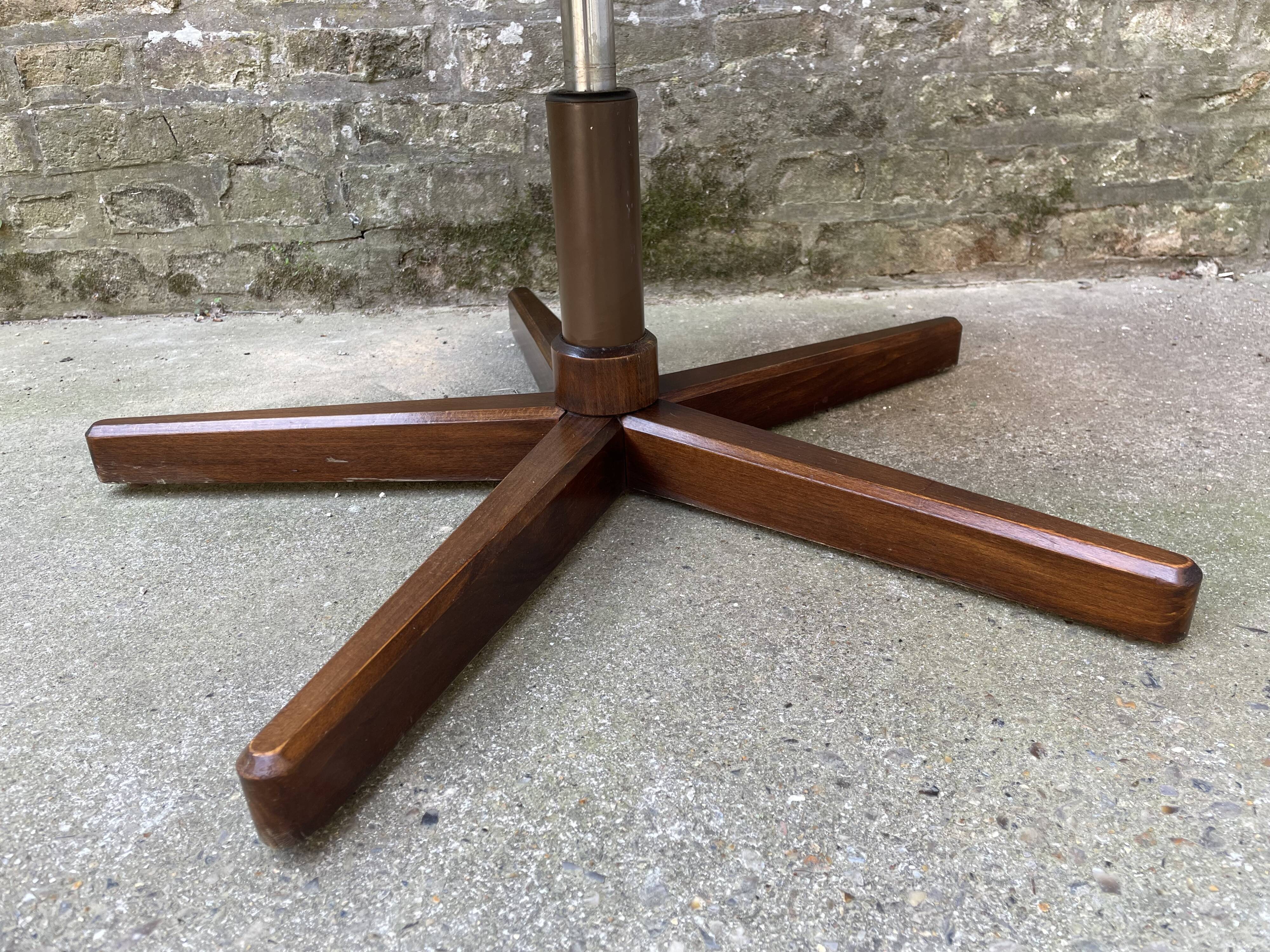 Scandinavian style swivel office chair