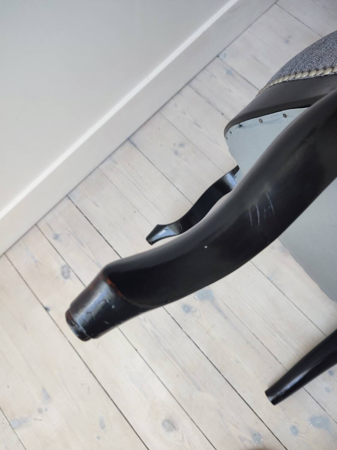 Children's toad chair