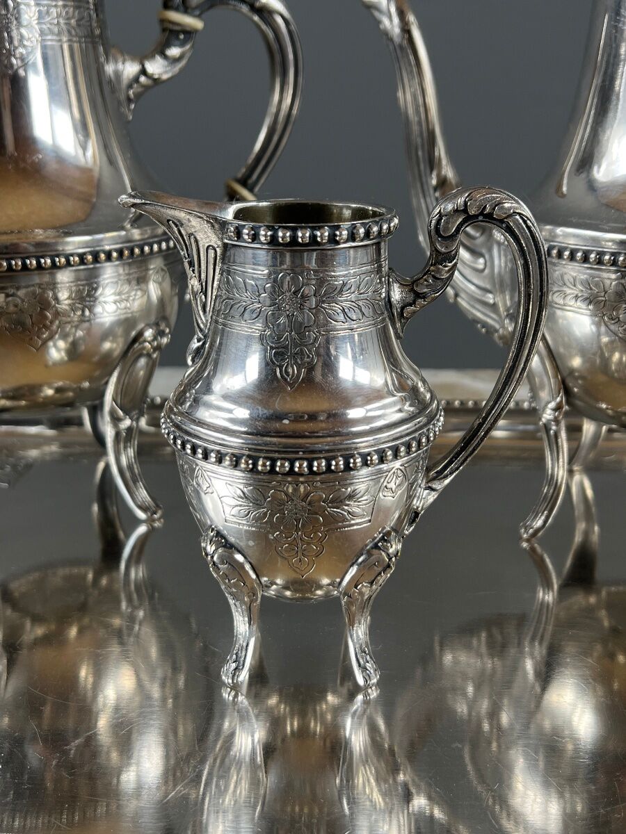Silver-plated tea and coffee service, 5 pieces with tray, late 19th century.