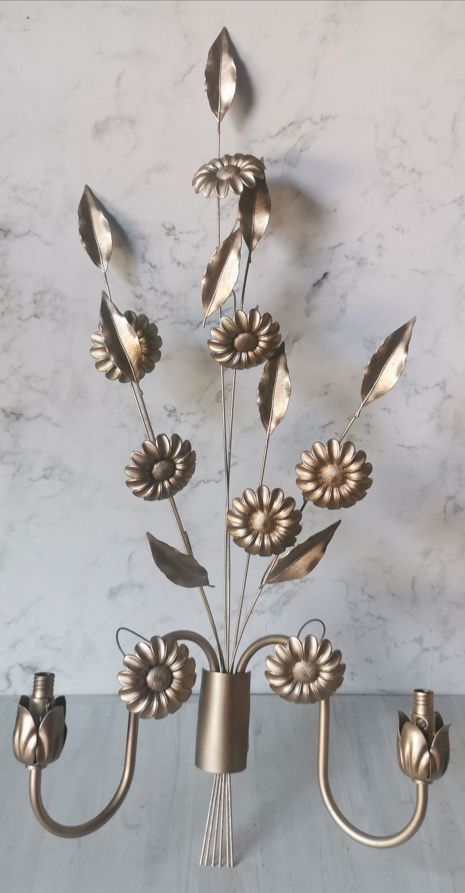 Applique murale fleurs metal doré