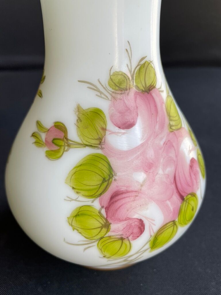 Vase Napoleon III in white opaline with floral decoration with gilding