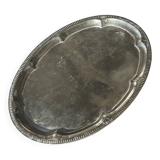 Large oval engraved platter in silver-plated metal 34x45.