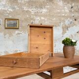 Table with turned legs in solid wood