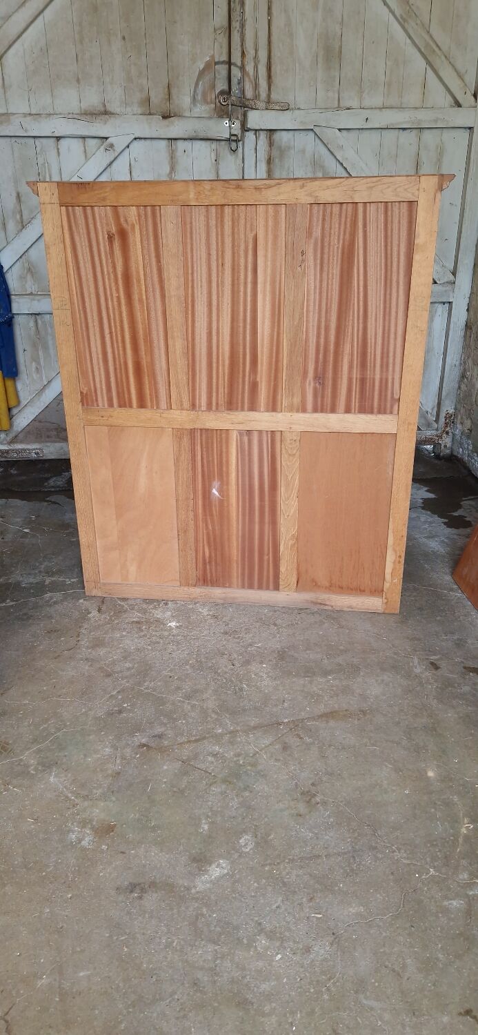 Open bookcase in chene