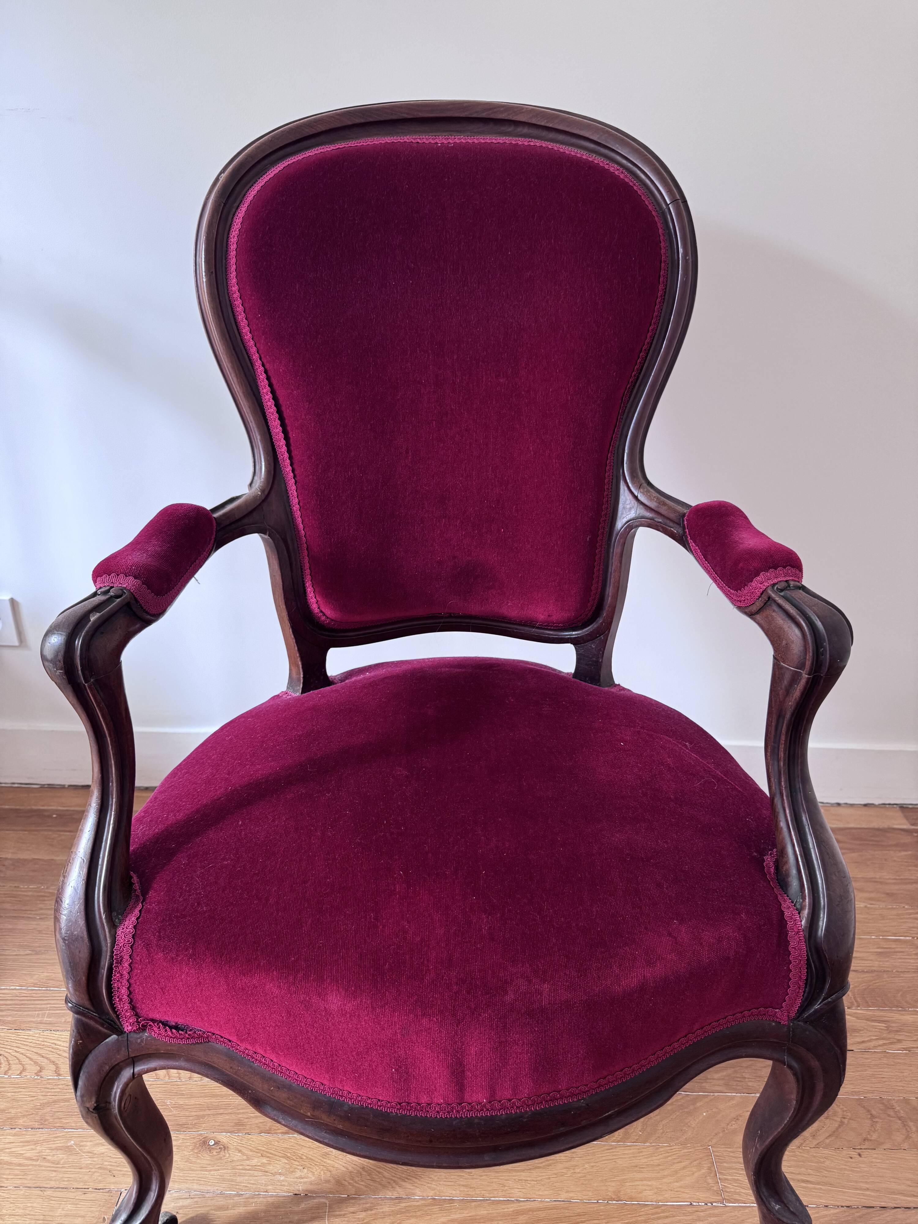 Fauteuil ancien voltaire velour rouge