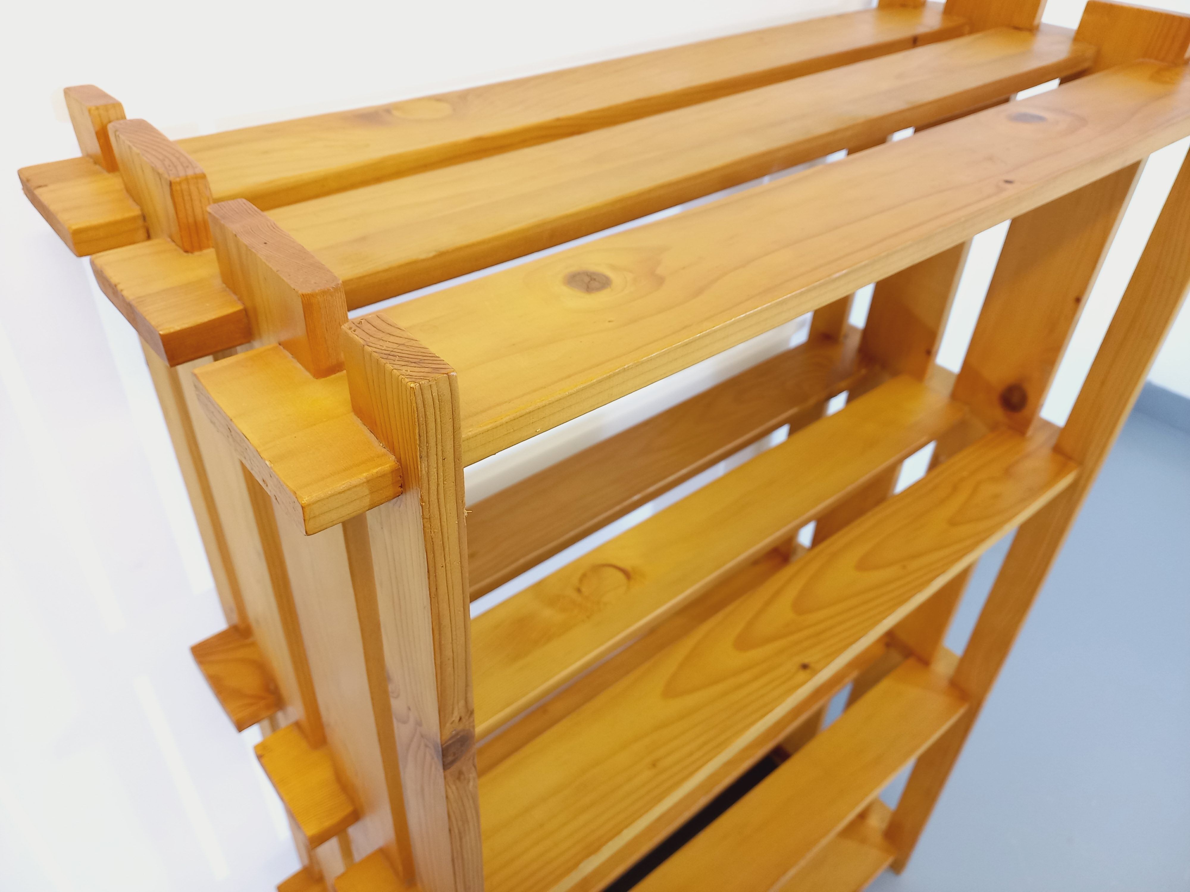 Bookcase vintage pine shelf from the 80s in the style of Maison Regain