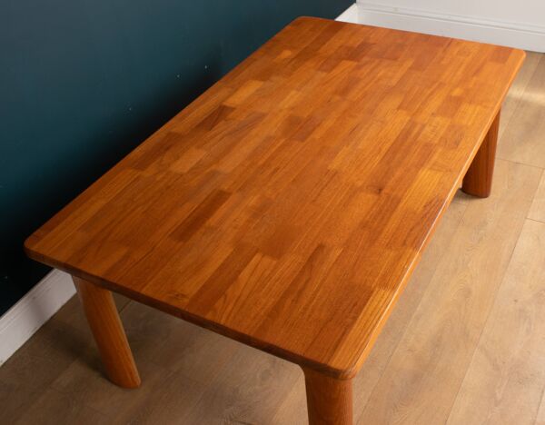 Table basse rétro en teck massif danois restauré des années 1960