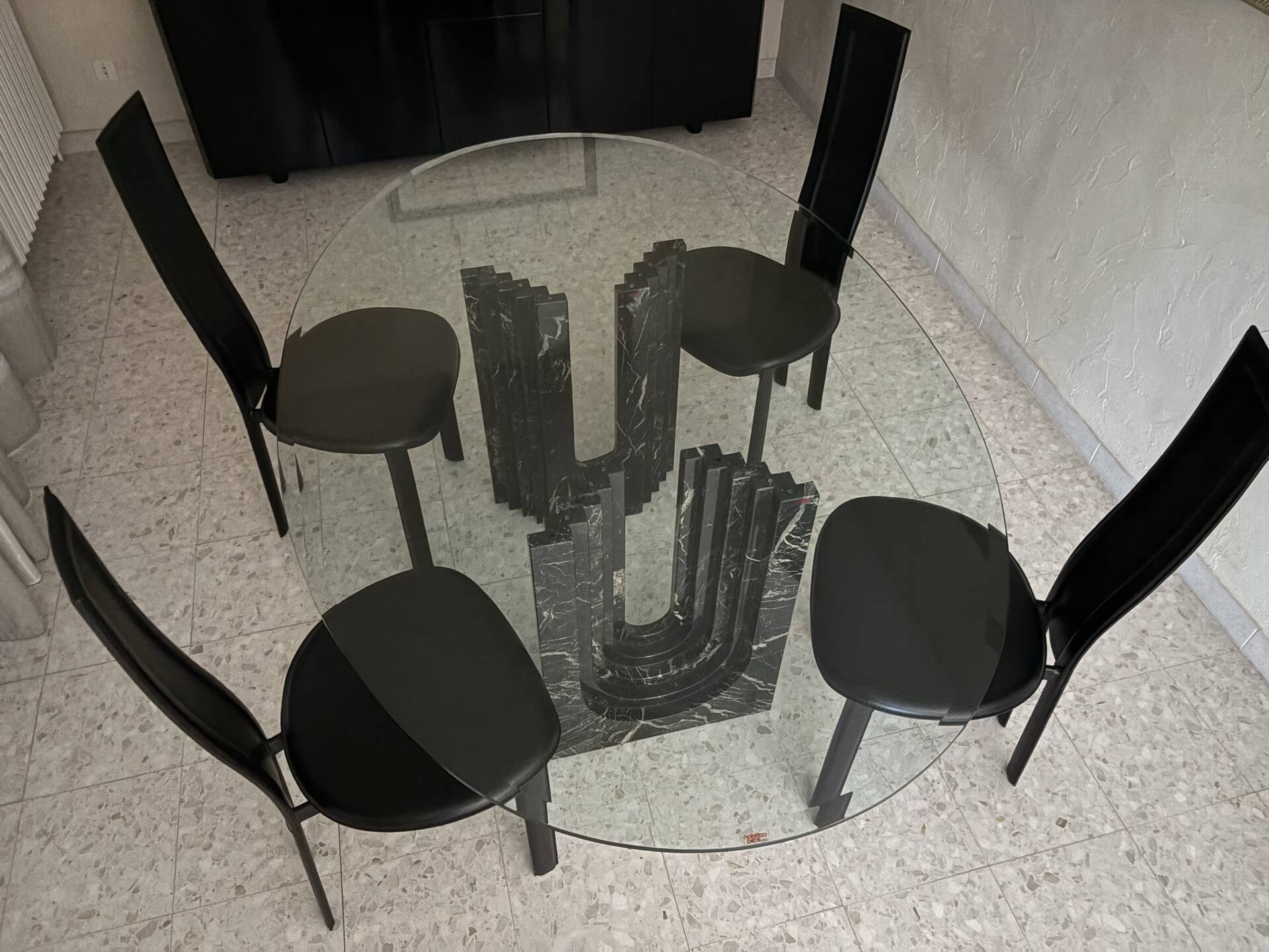 Dining table Cattelan marble with 4 chairs.
