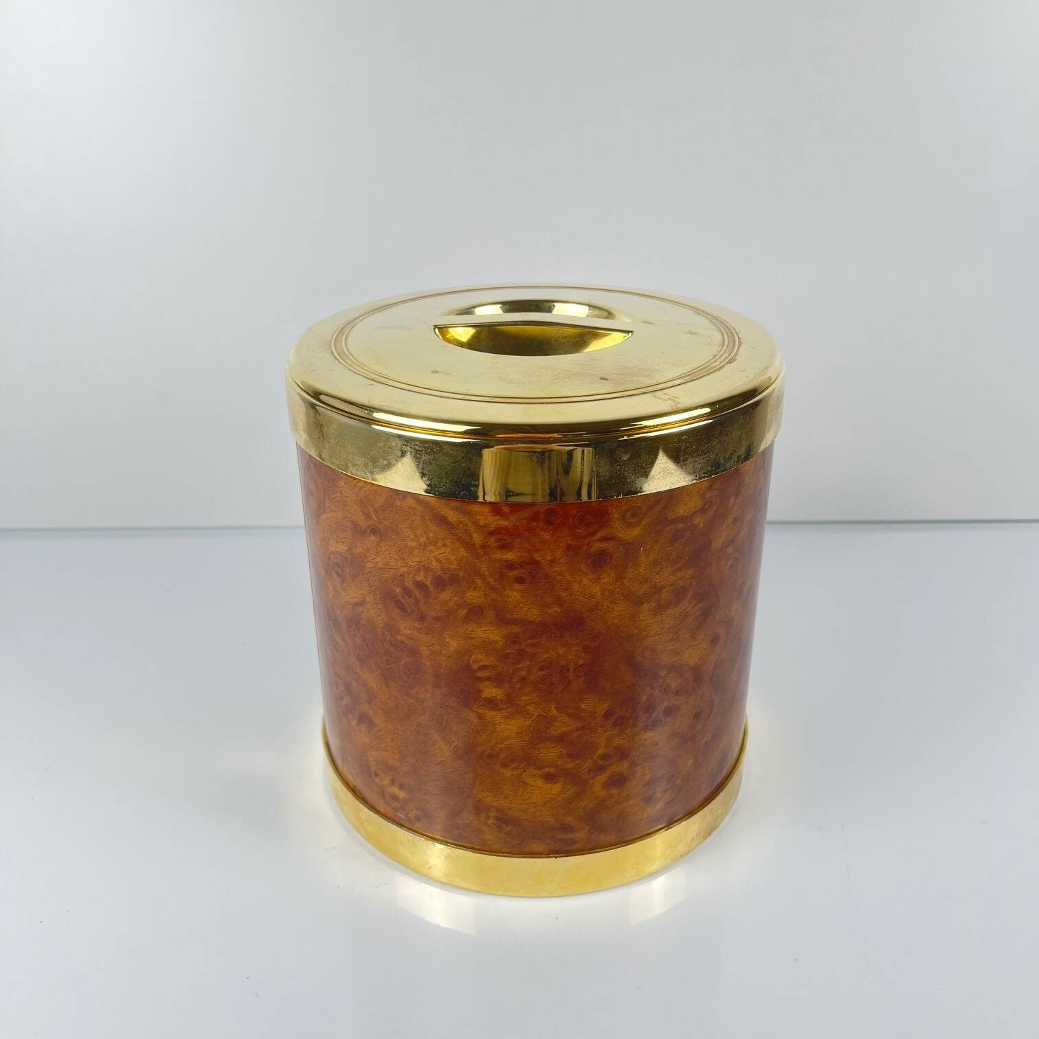 Vintage ice bucket with a magnifying effect – golden lid, 1970.