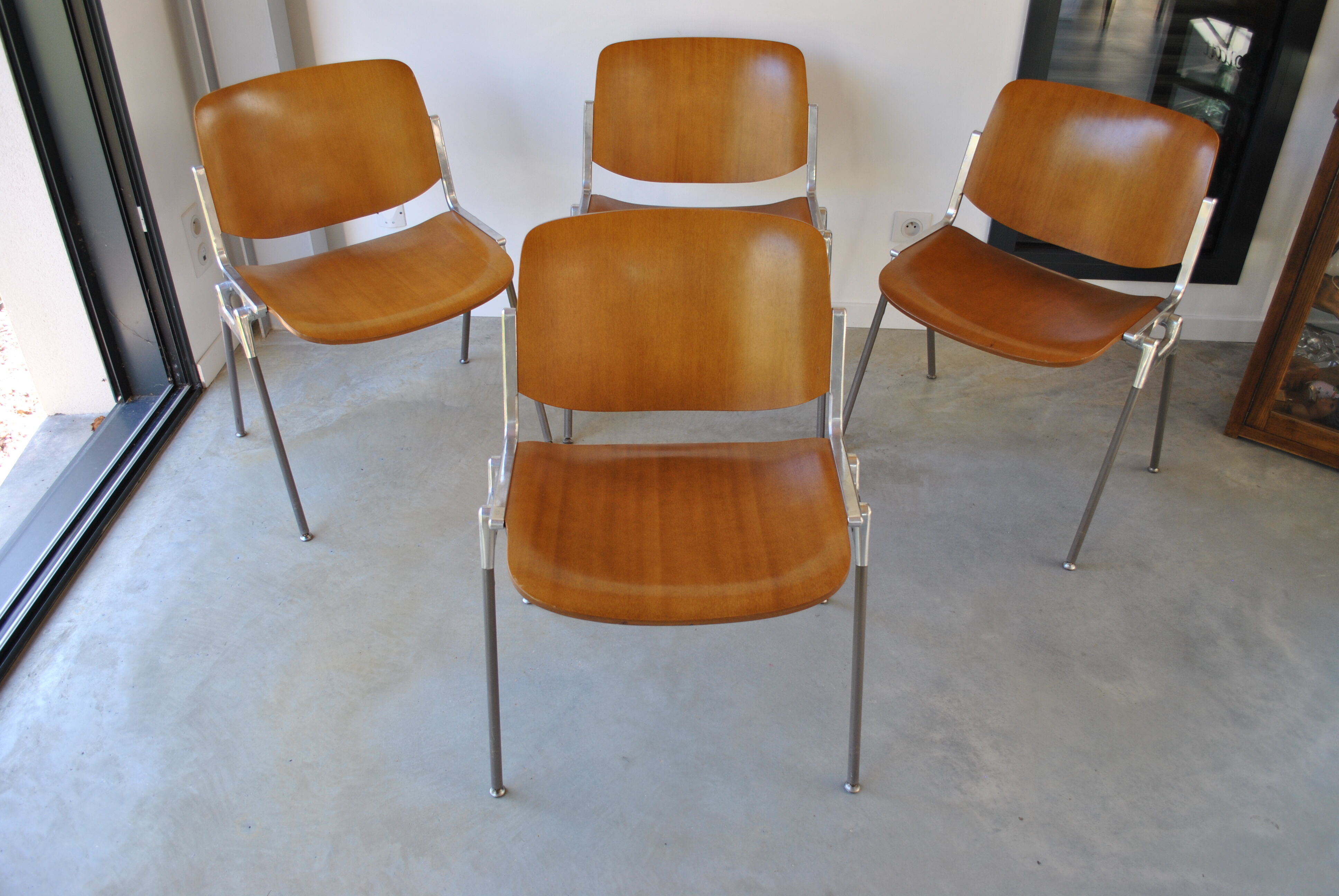 Chaises DSC-106 de Giancarlo Piretti éditées par Anonima Castelli ,1970