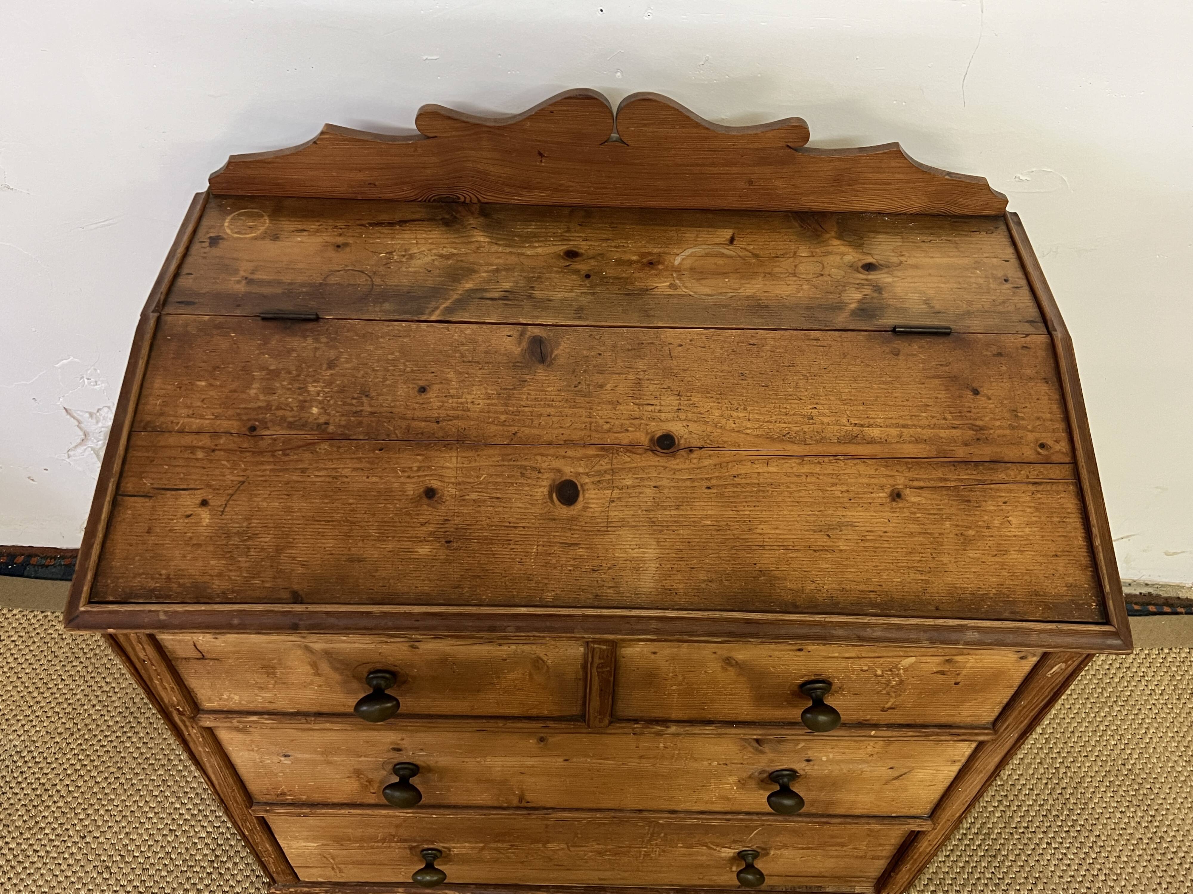 Vintage bar chest of drawers