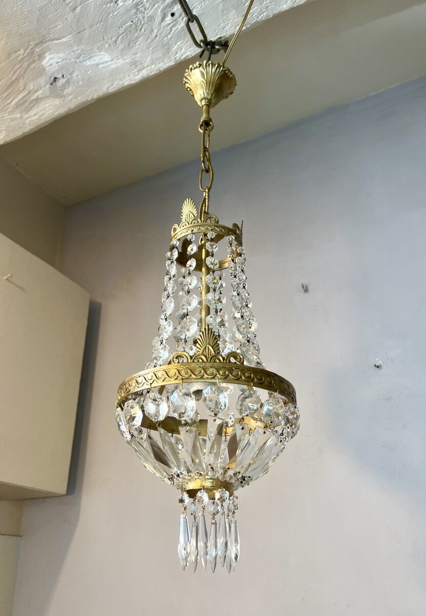 Small basket chandelier hot air balloon