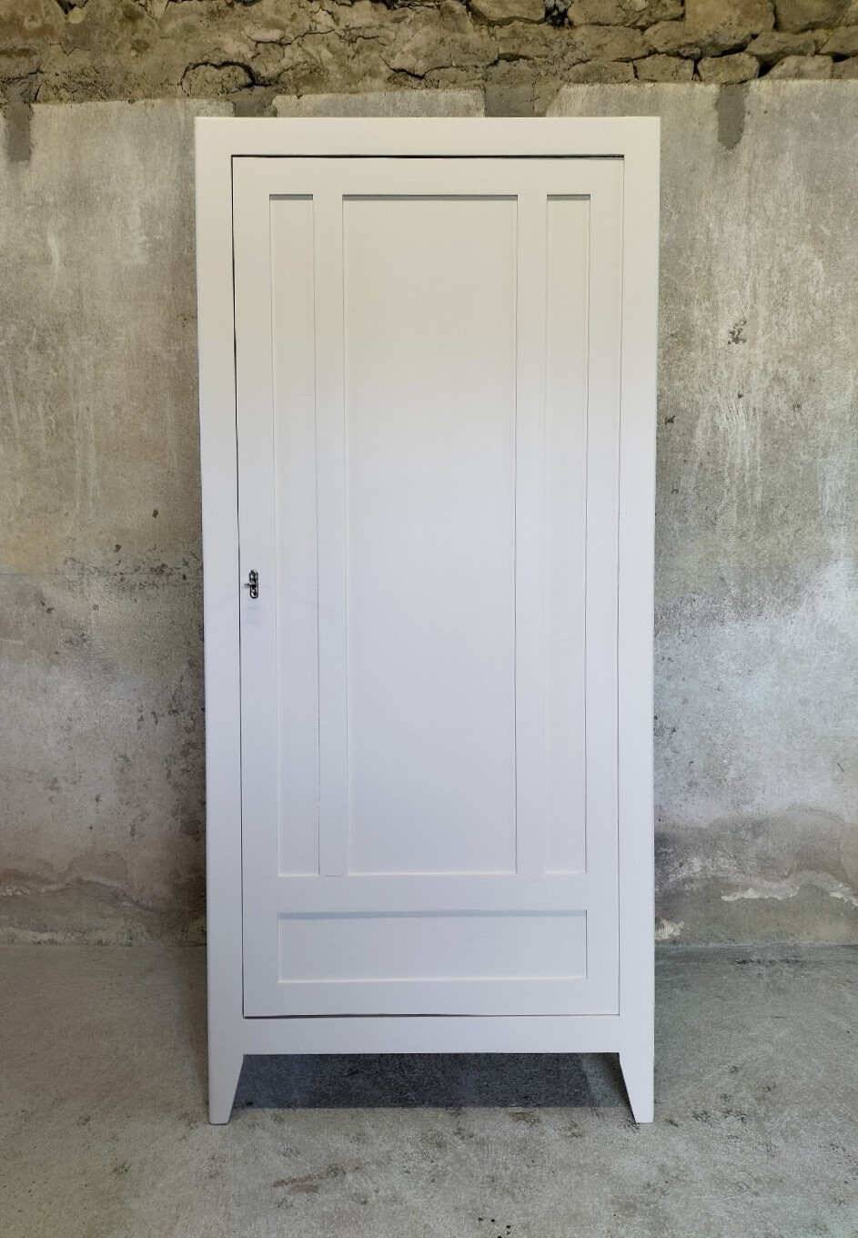 Penderie vintage en bois