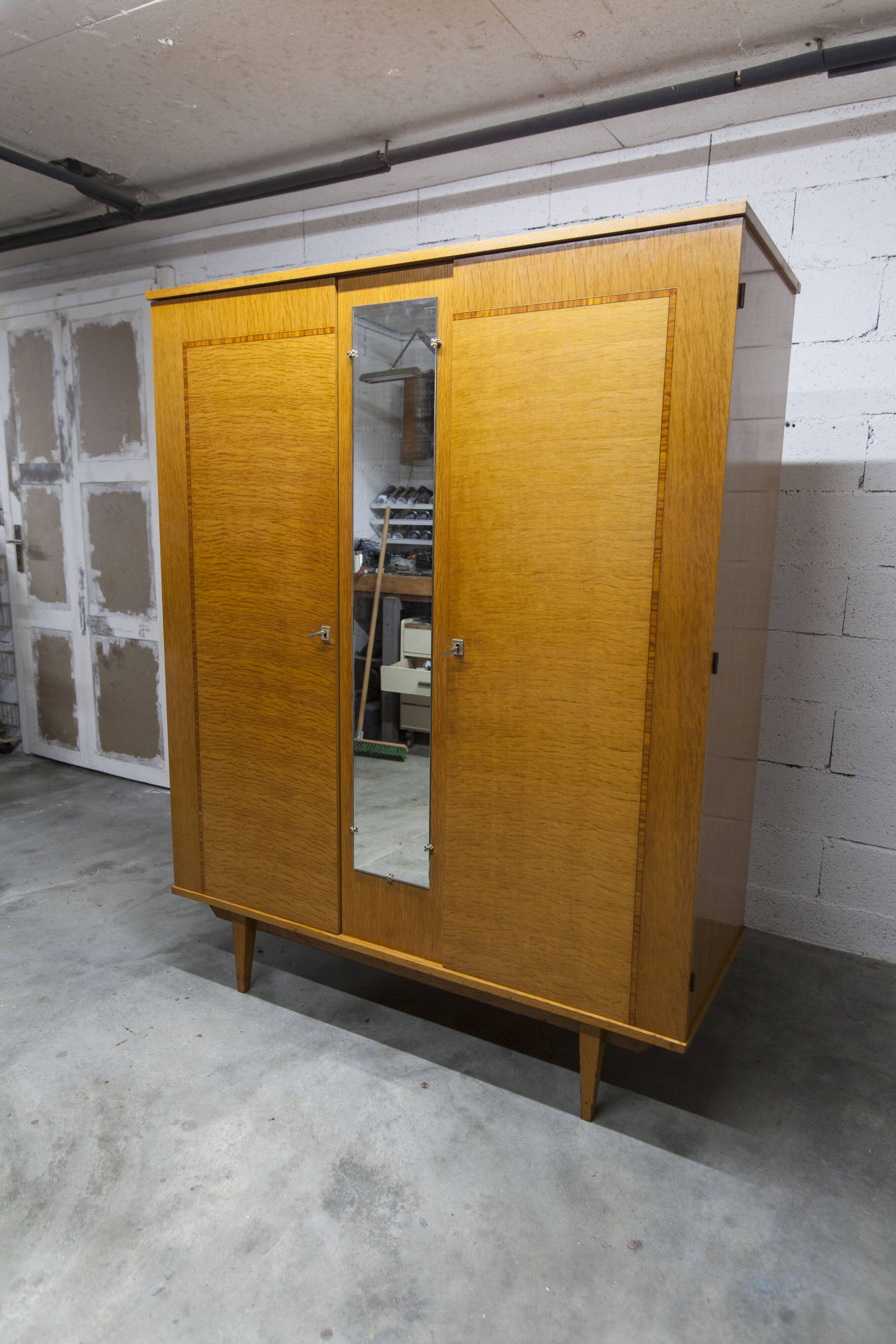 1970 Scandinavian wardrobe with shelves and mirror, 21x126, 2 doors.
