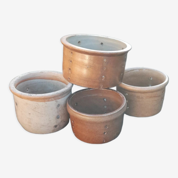 4 molds / pots with faisselle, glazed stoneware with holes - early twentieth, raw and authentic - France