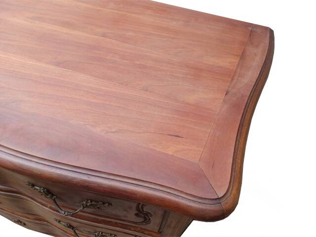 Commode arbalète de style louis XV bois massif