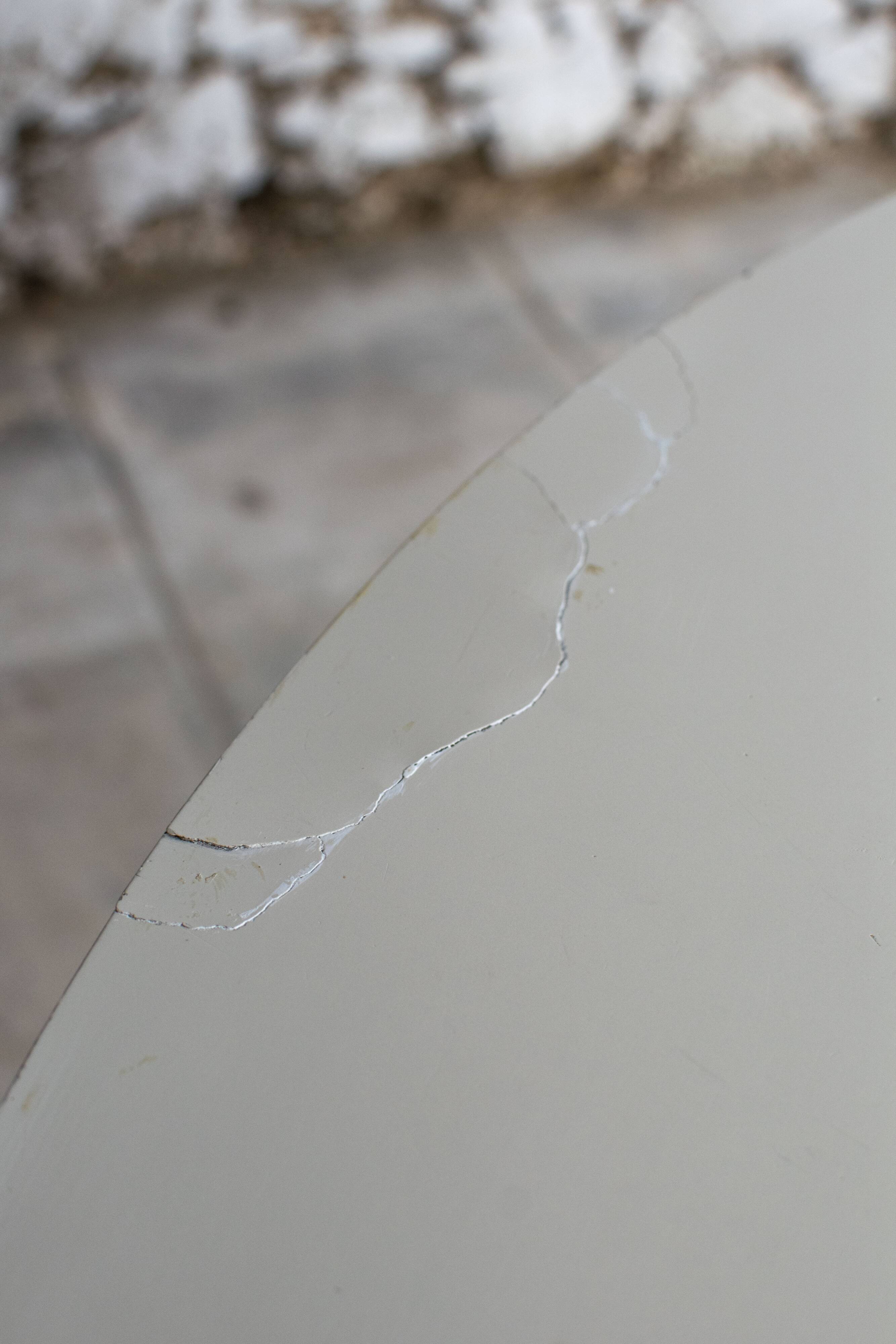 Vintage tulip table 1970