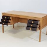 Domino Mobler Double Sided Desk