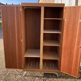 2-door boarding cabinet