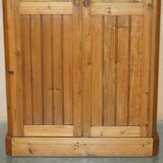 Armoire vintage sculptée main style Art Nouveau