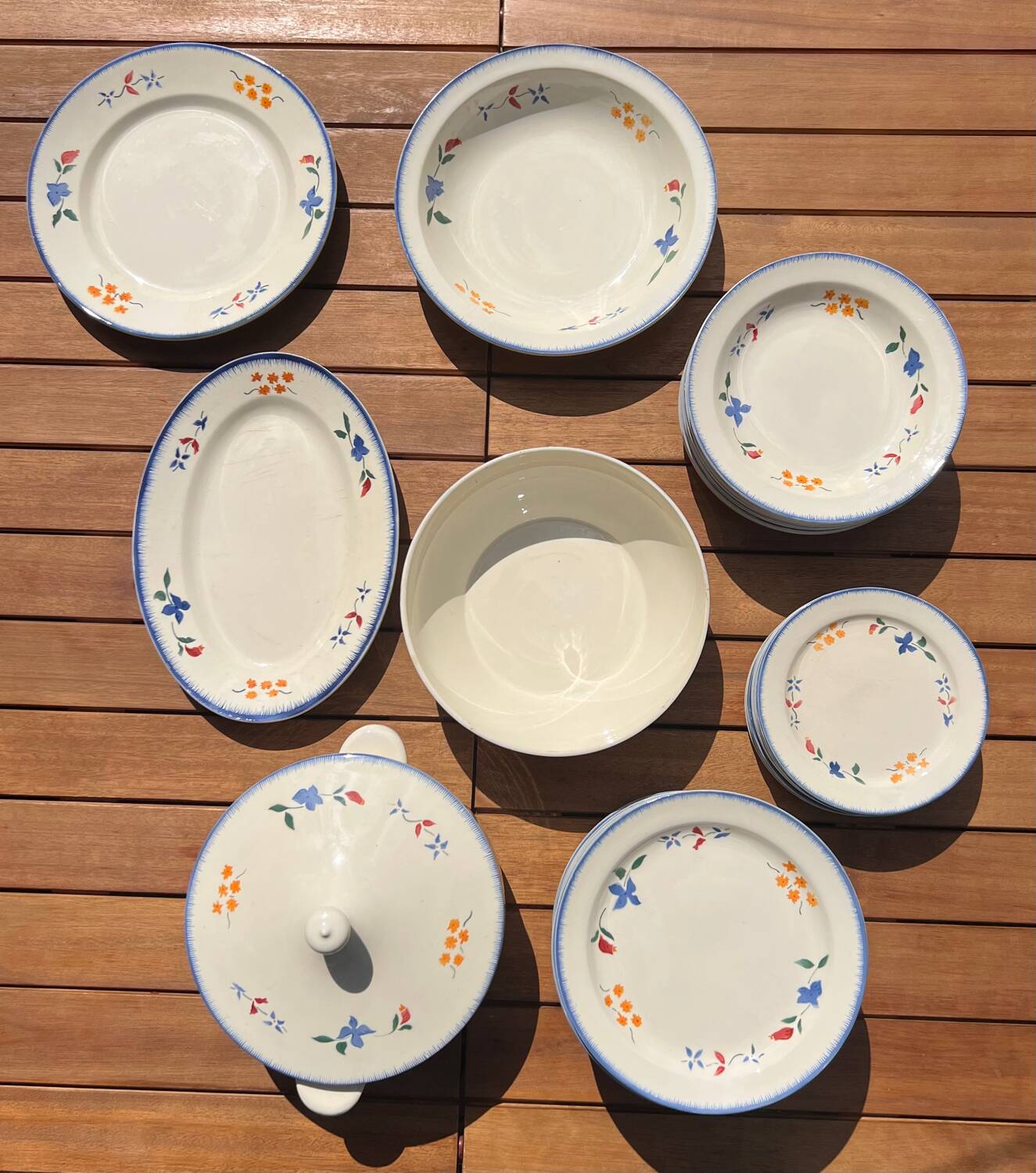 Service de table en faïence Modèle Chamonix