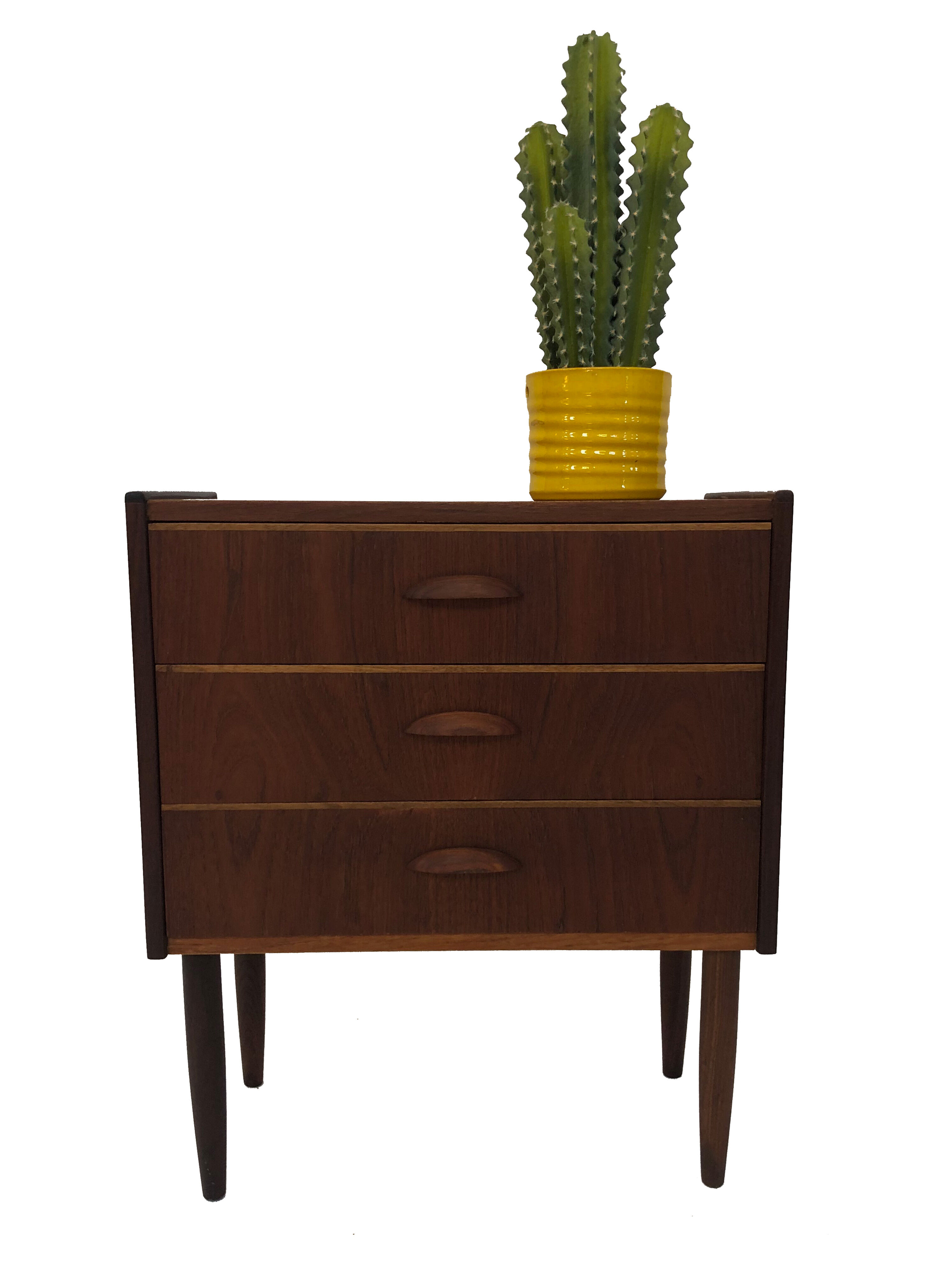 Danish dresser