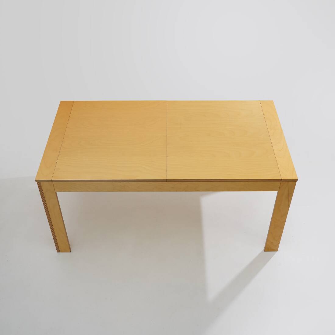 Maple table with extendable top, 1970s