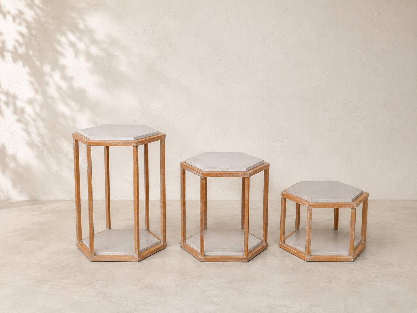 Set of 3 nesting tables in travertine and wood – Roche Bobois, 1970s