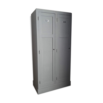 Wardrobe wooden