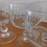 Set of 5 water glasses on feet, grape decoration and Luminarc vine shoot