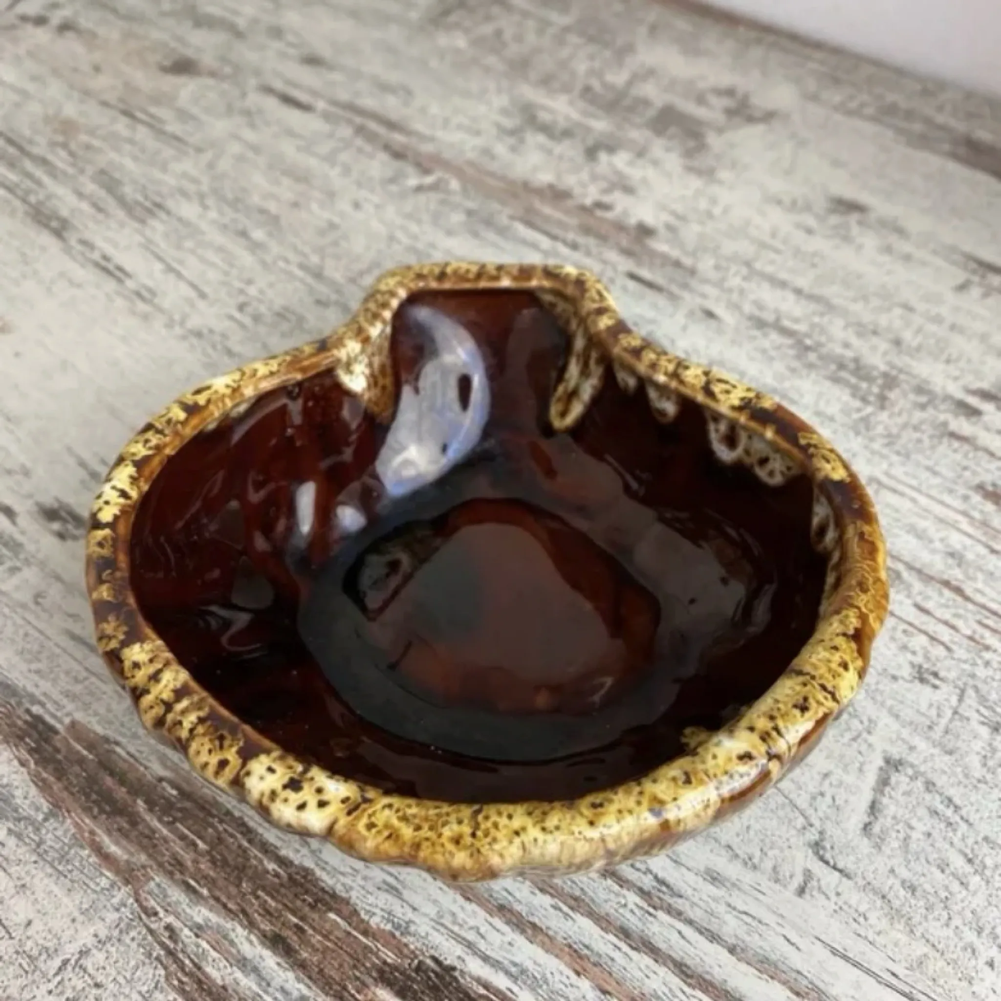 Ceramic shell catchall
