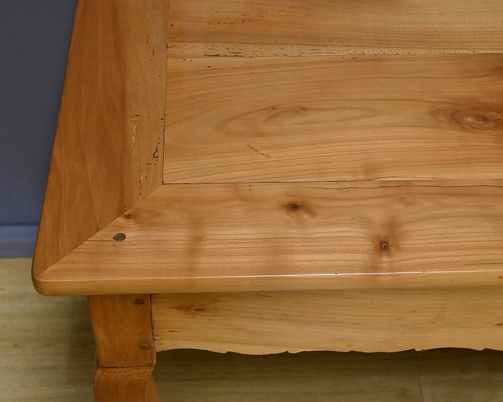 Farmhouse table in blond cherry, Louis XV style – 2nd part of the 19th century