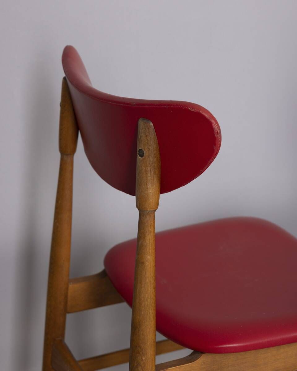 Pair of vintage 1960s chairs in wood and leather, italian design