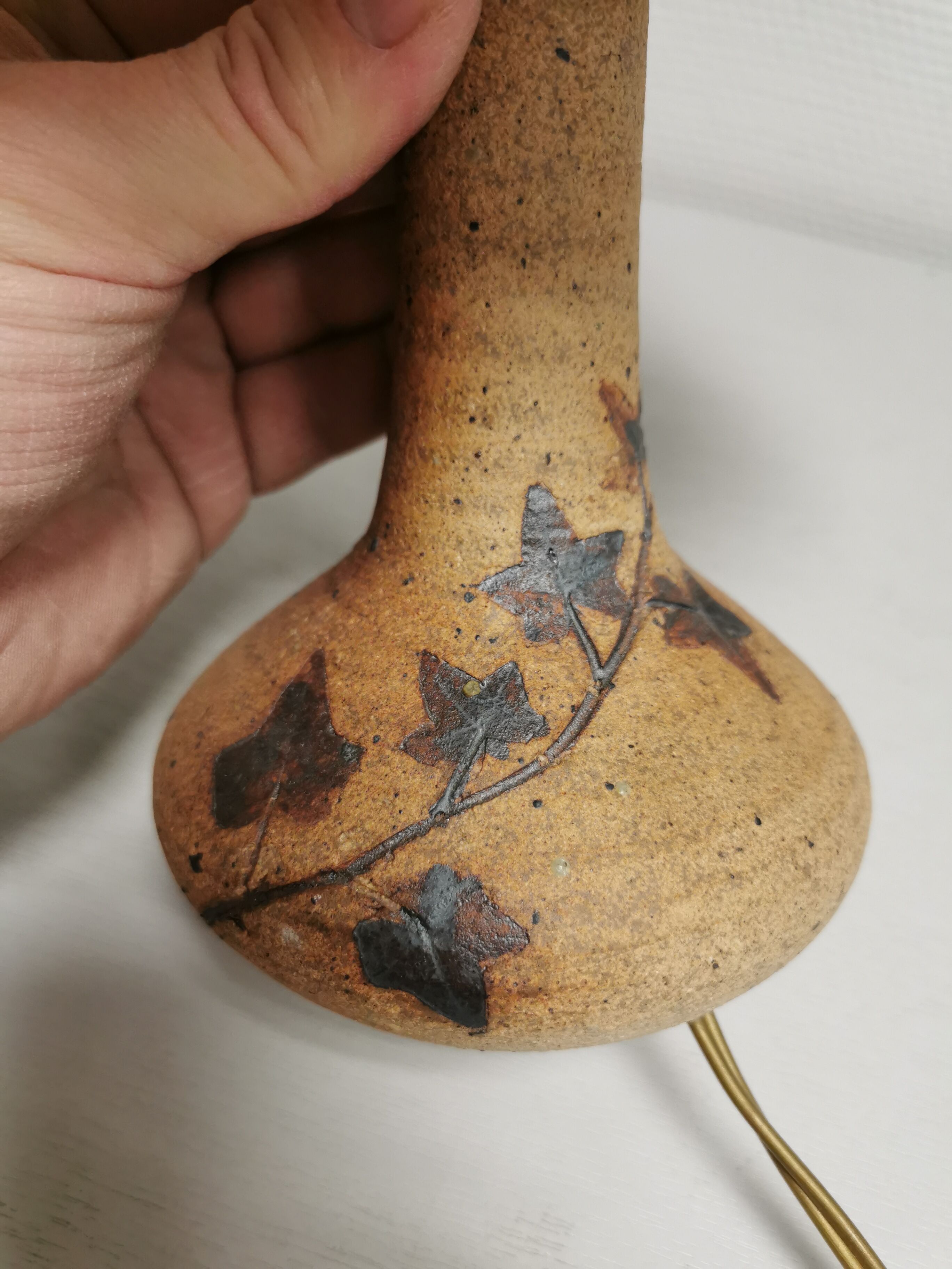 Bedside lamp and its vintage lampshade, Ceramic decoration Herbarium