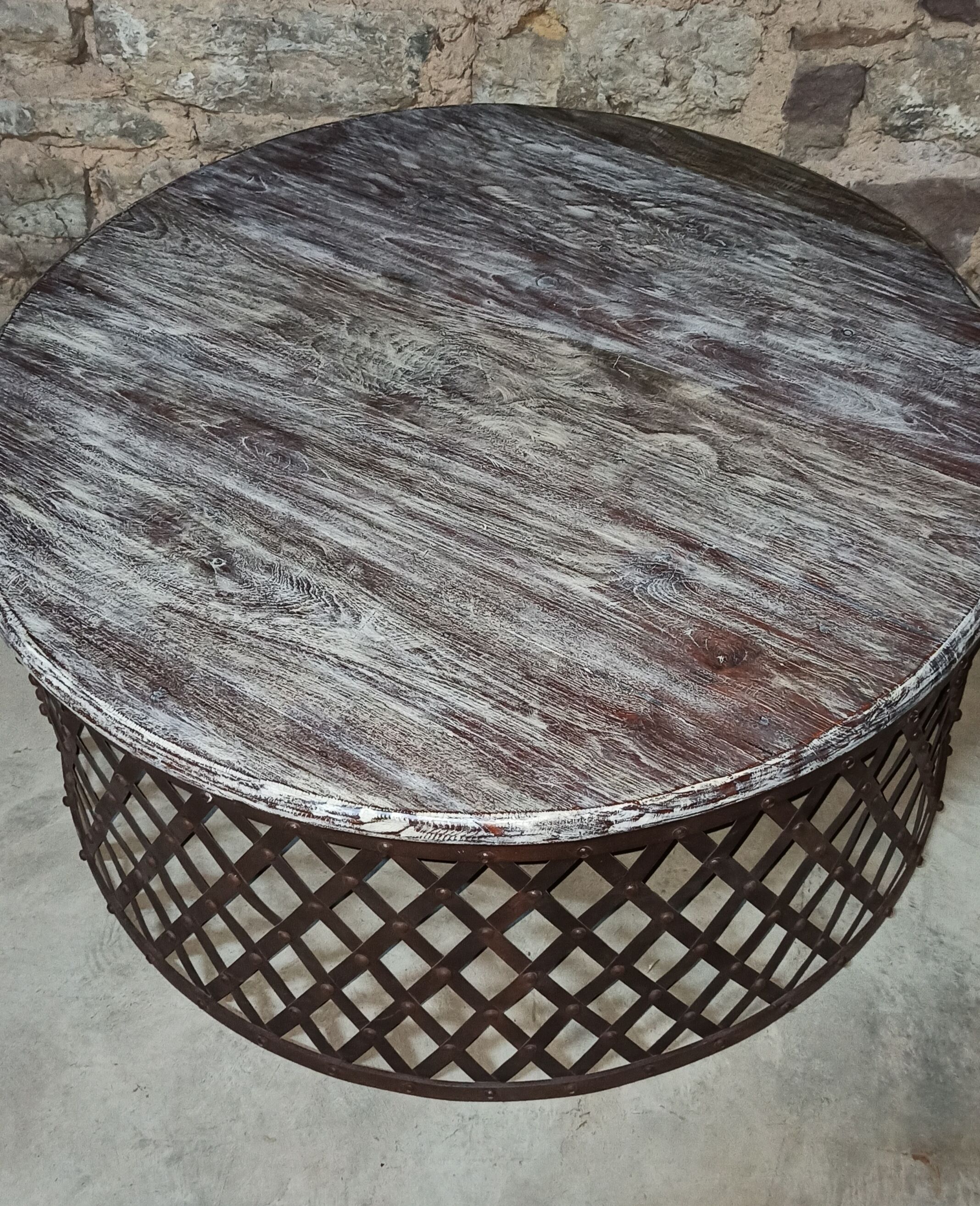 Table basse ronde en bois avec pieds métal