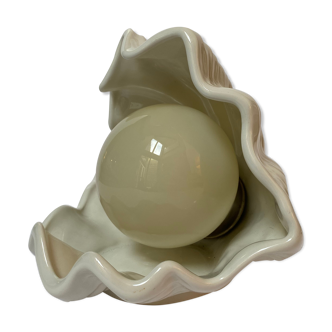 Vintage seashell lamp