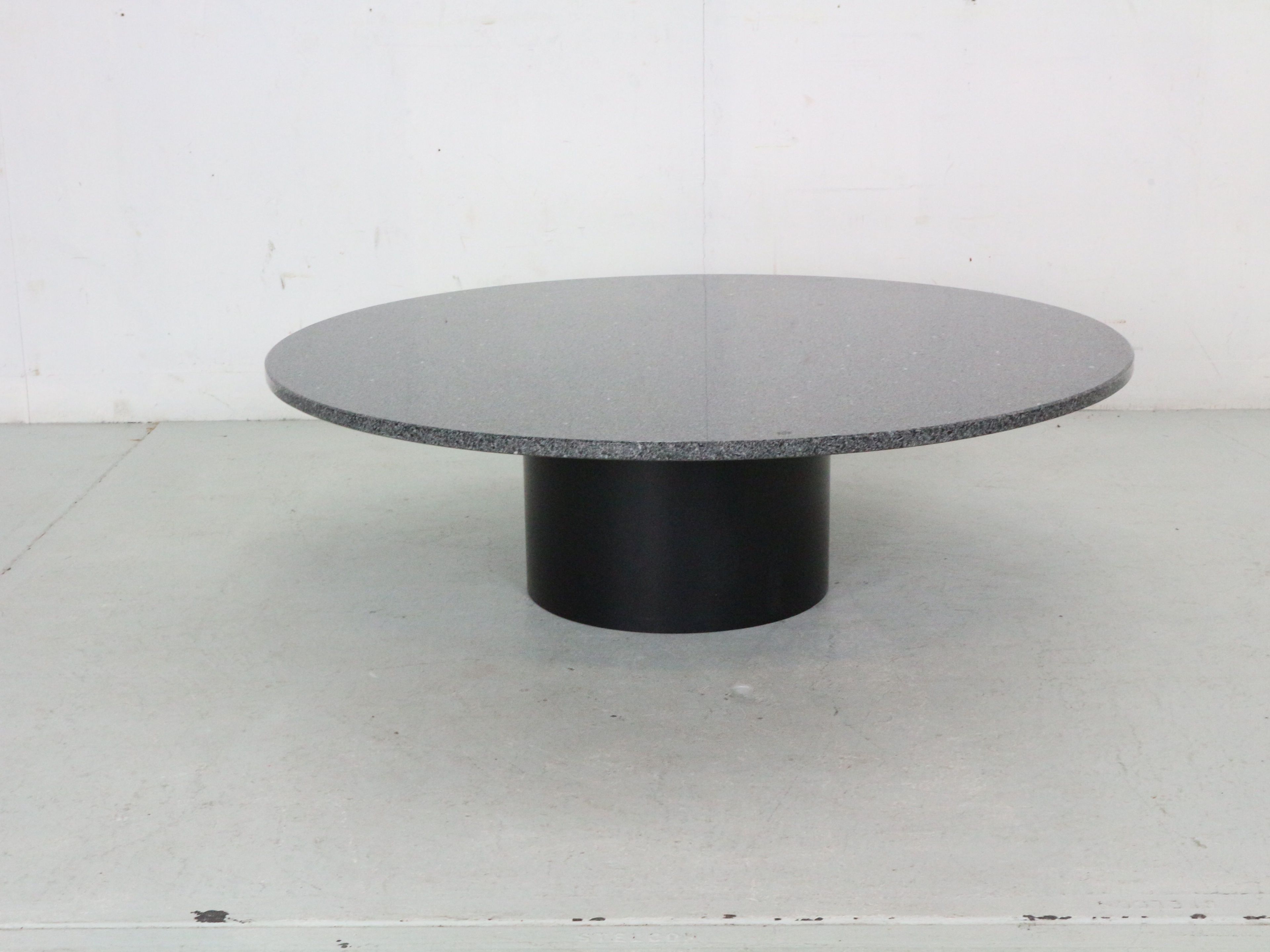 Mid-century  granite stone round coffee table, 1970's italy