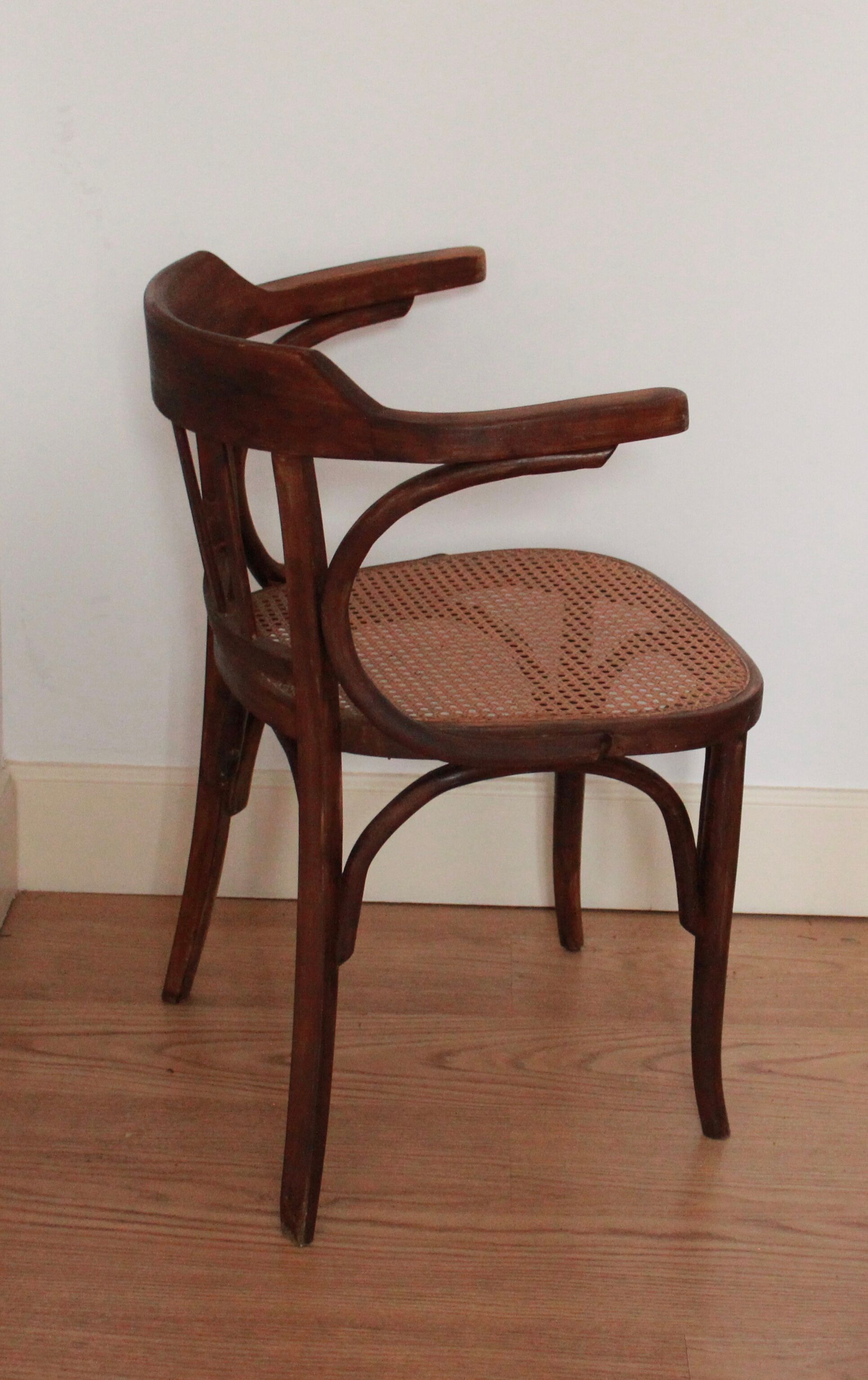 Chaise en bois 1900