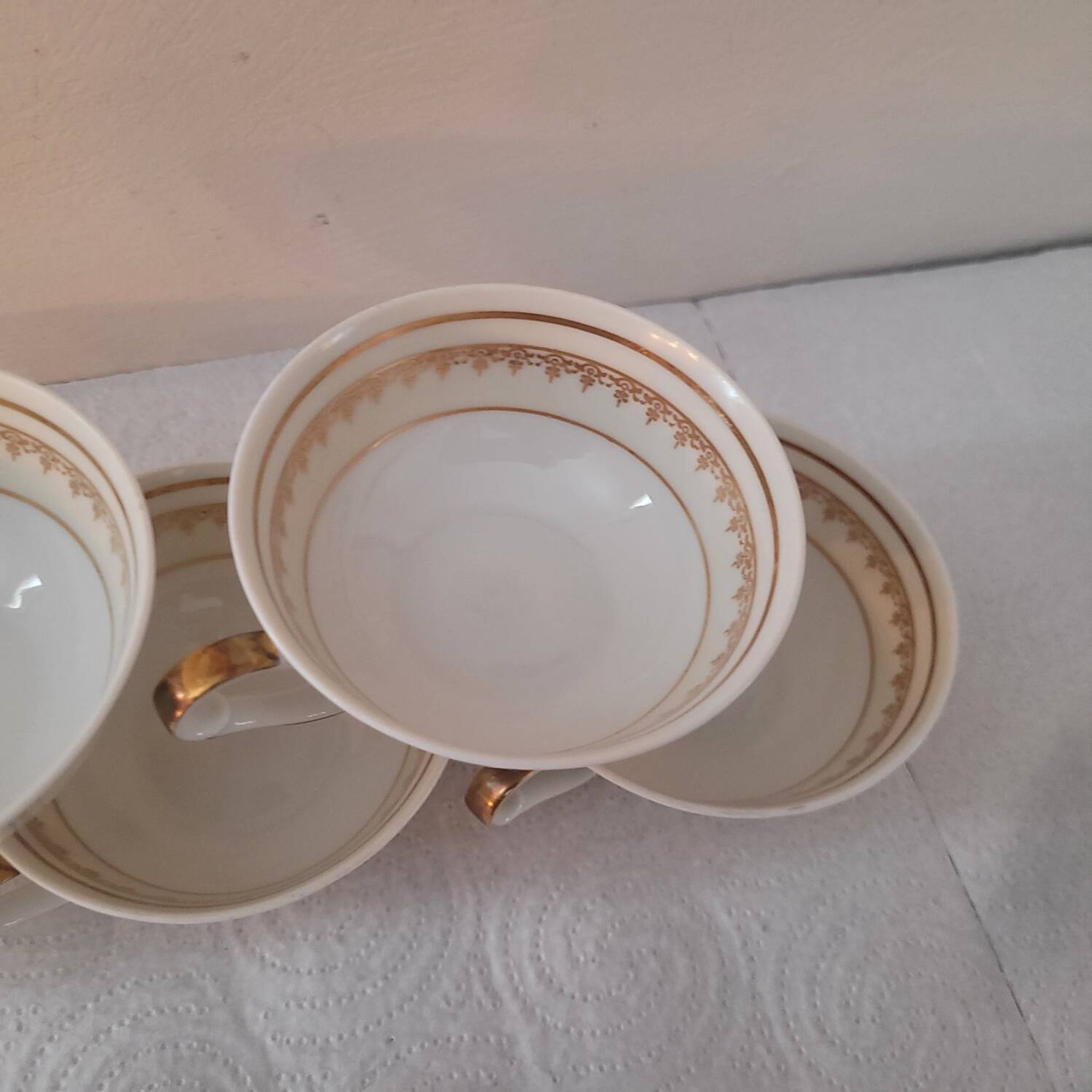 5 porcelain cups from Limoges – A. Lanternier & Cie – gold decoration