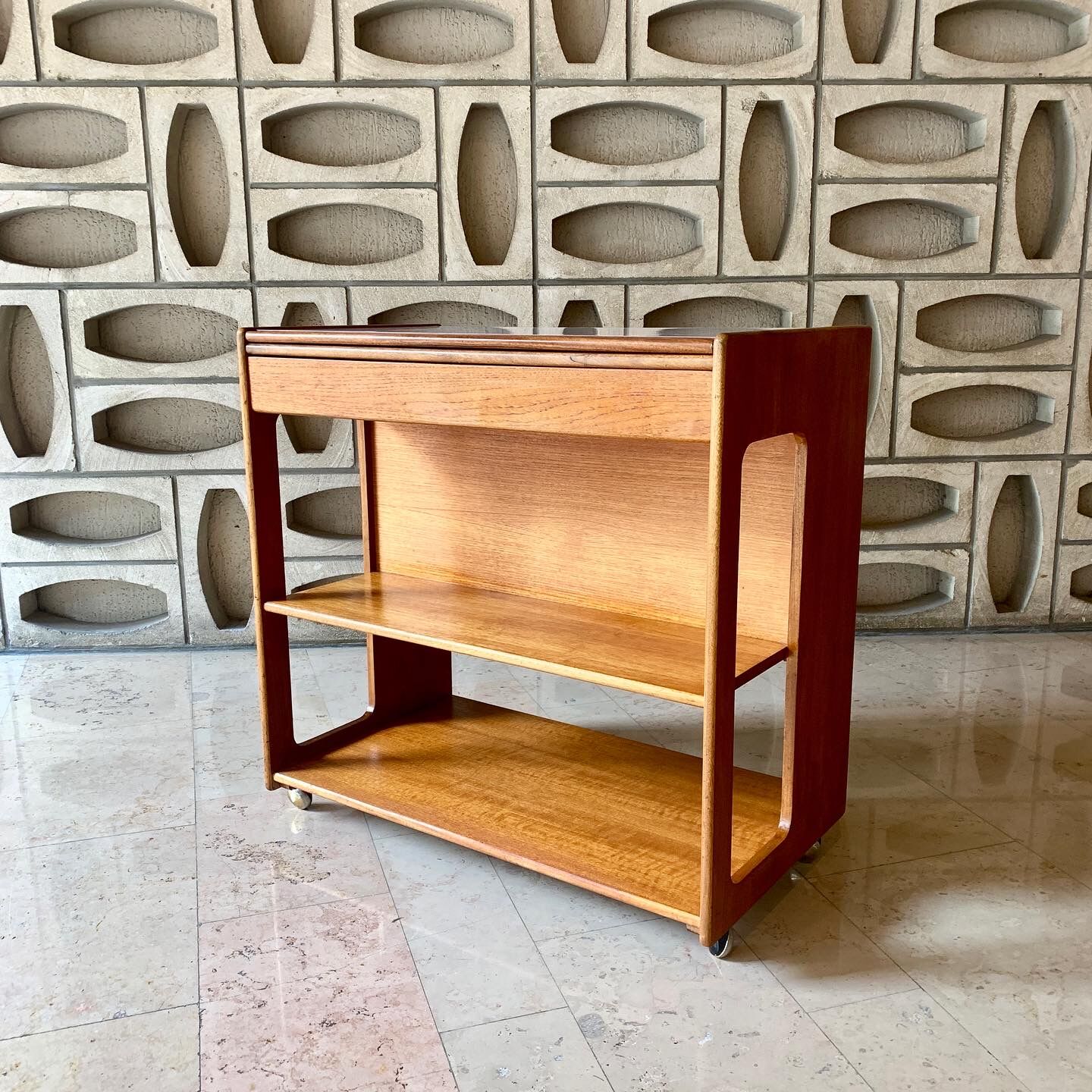 McIntosh teak service