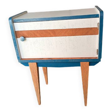 Bedside table
