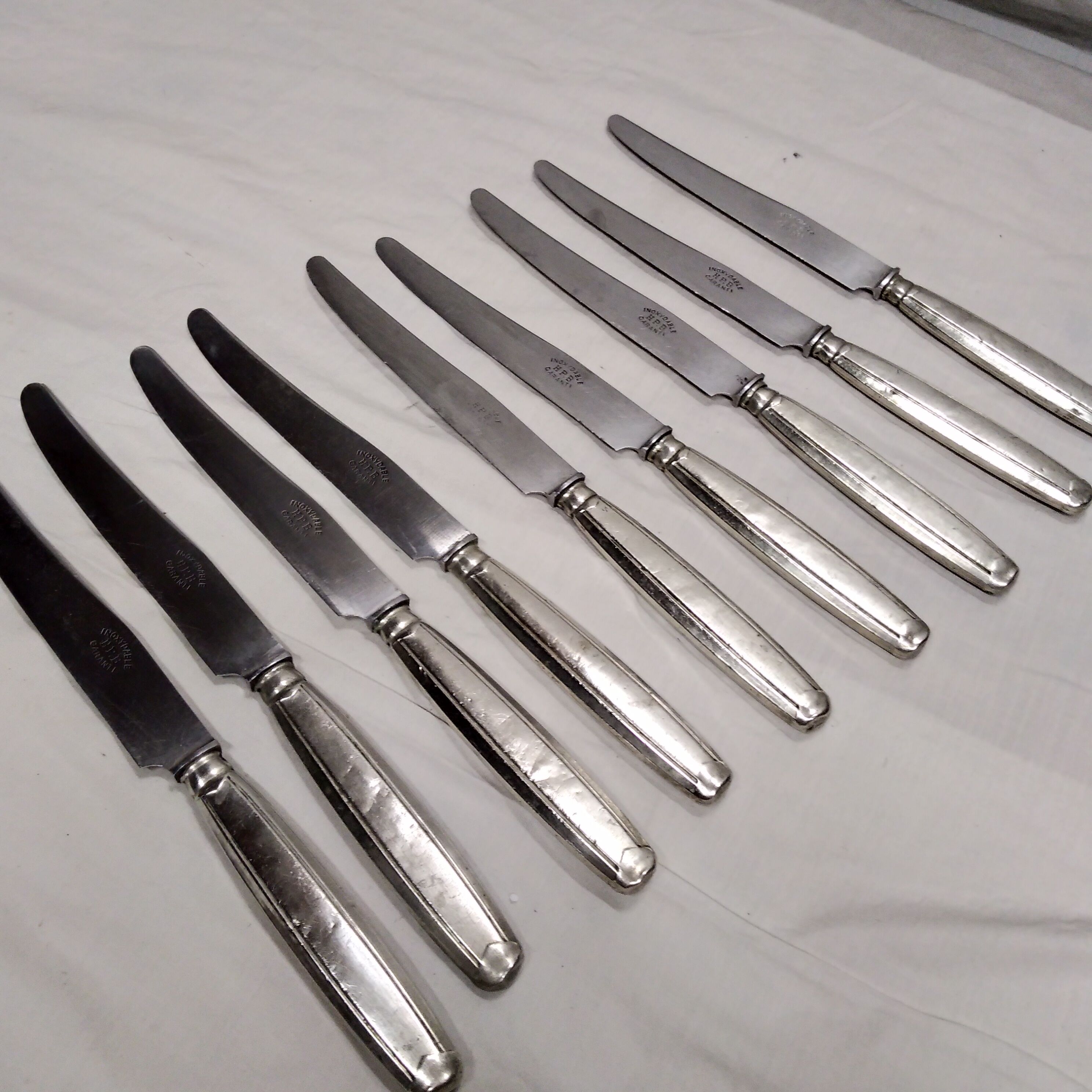 Service Table knives and dessert knives