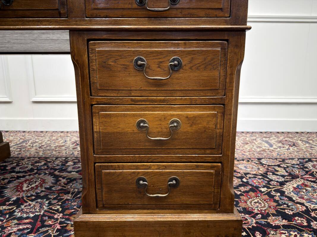 Bureau classique anglais Eichholtz