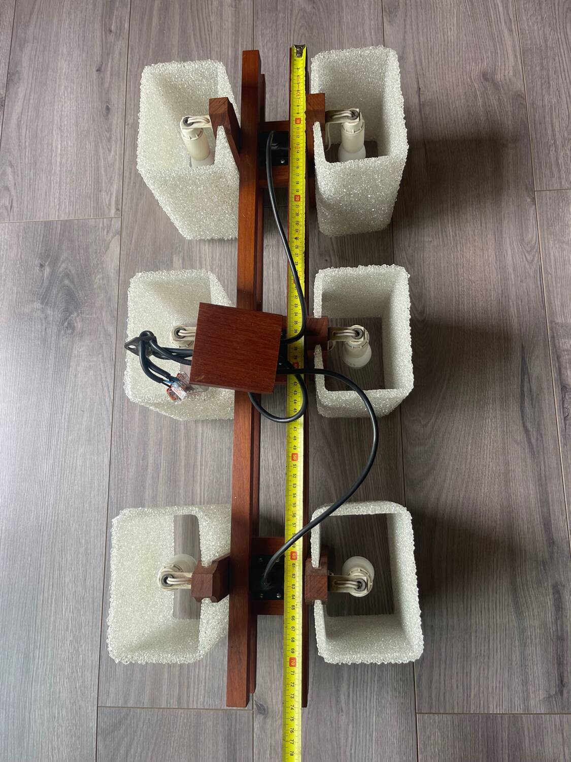 Scandinavian chandelier with 6 lights in teak and a perspex shade.